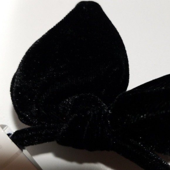 Velvet headband nwt - Picture 2 of 2
